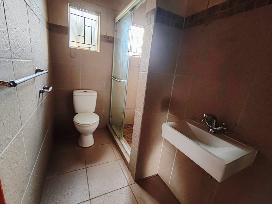 5 Bedroom Property for Sale in Miederpark North West